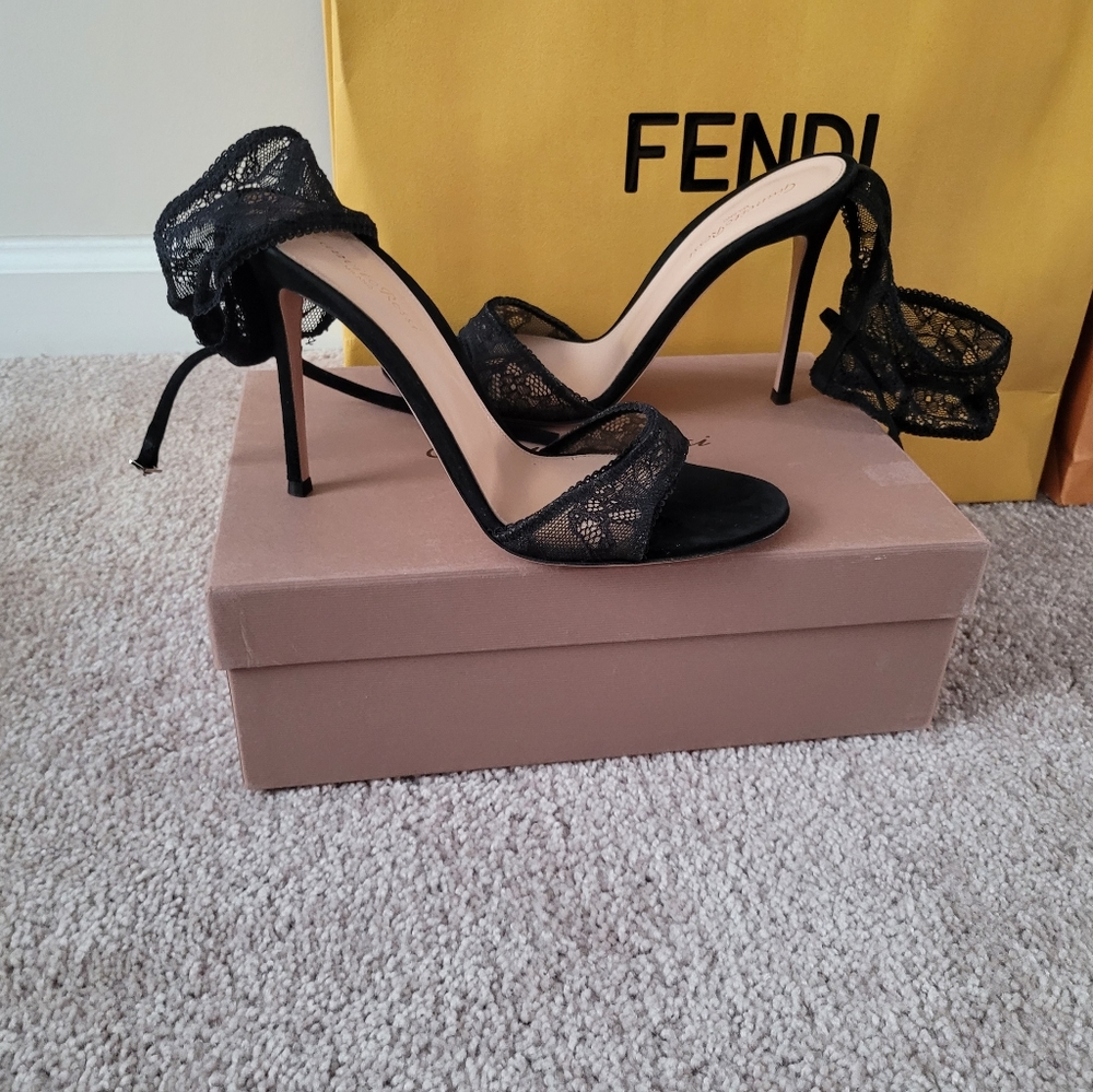 Brand new Gianvito Rossi Sandal